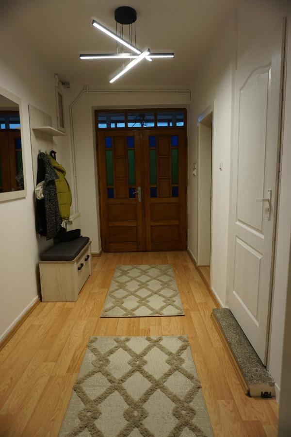 Xili'S Home Sweet Home Brasov Bagian luar foto